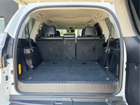 Used 2015 Lexus GX 460 w/ Premium Package AWD/4WD image 34