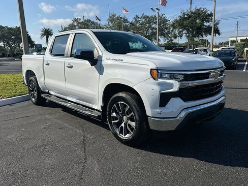 Used 2022 Chevrolet Silverado 1500 LT image 4