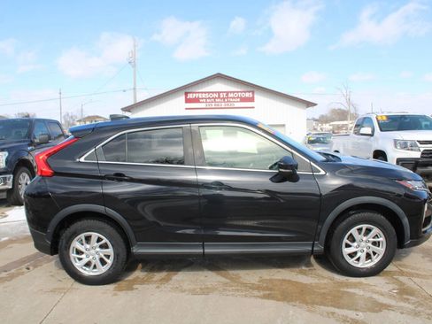 Used 2019 Mitsubishi Eclipse Cross ES image 1