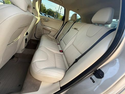 Used 2013 Volvo XC60 T6 AWD/4WD image 16