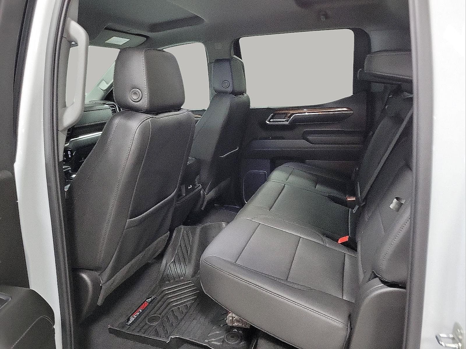 Used 2024 Chevrolet Silverado 1500 LT Trail Boss w/ LT Trail Boss Premium Package AWD/4WD image 19