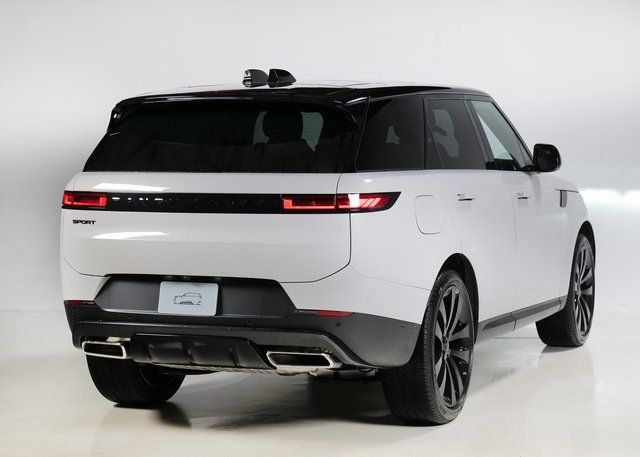 New 2026 Land Rover Range Rover Sport SE AWD/4WD image 2