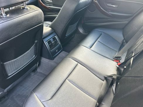 Used 2016 BMW 320i xDrive Sedan AWD/4WD image 12