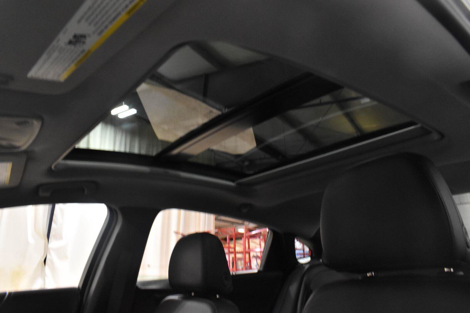 Used 2022 Chevrolet Malibu Premier FWD image 4