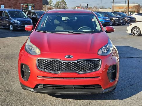 Used 2019 Kia Sportage LX image 2