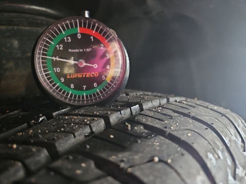 Used 2014 Toyota Camry LE image 25