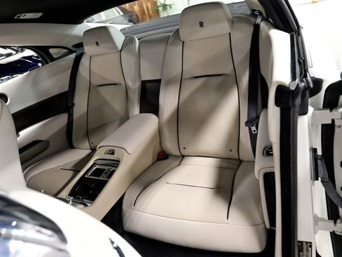 Used 2014 Rolls-Royce Wraith RWD image 11