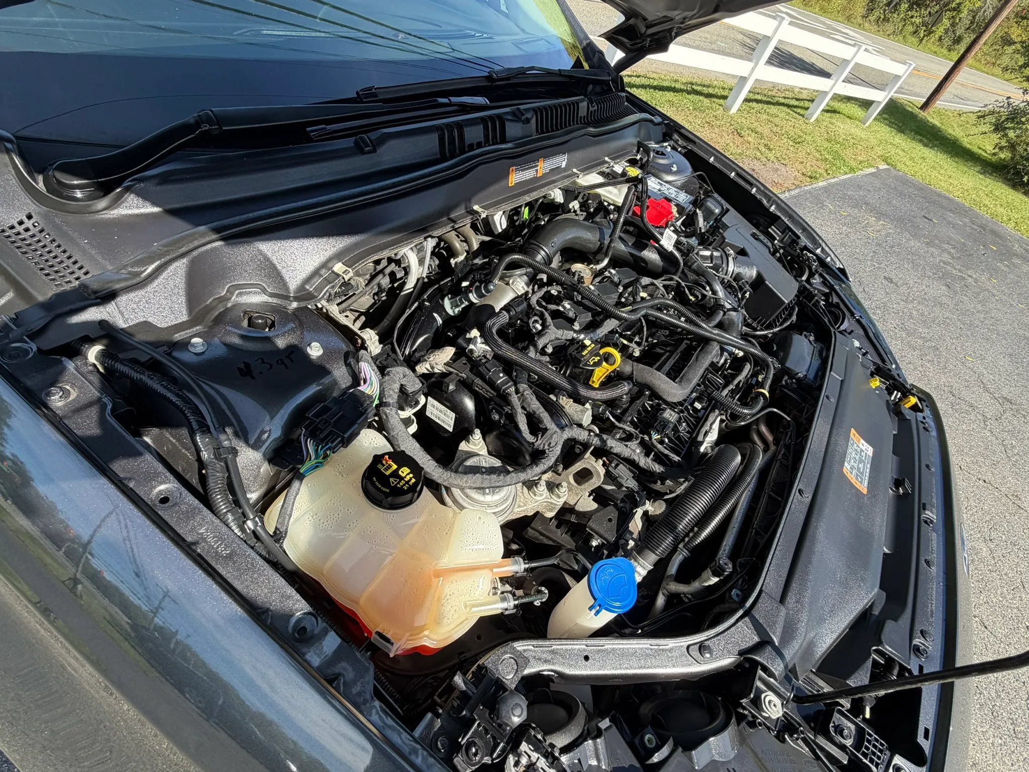 Used 2019 Ford Fusion SE FWD image 37