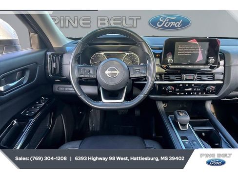 Used 2022 Nissan Pathfinder SV w/ SV Premium Package AWD/4WD image 5
