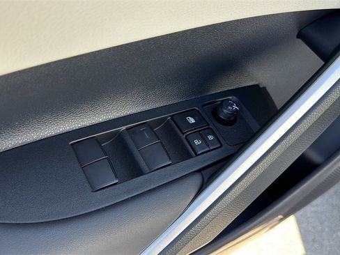 New 2026 Toyota Corolla Cross L image 15