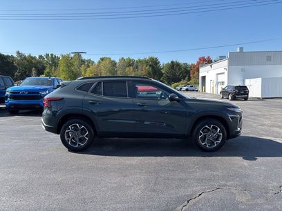 New 2025 Chevrolet Trax LT w/ Driver Confidence Package