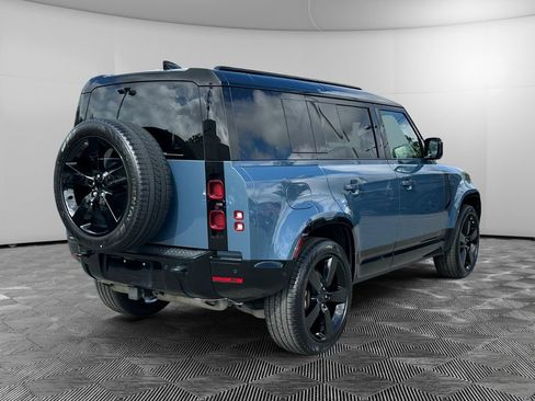 Used 2025 Land Rover Defender 110 X-Dynamic SE AWD/4WD image 5