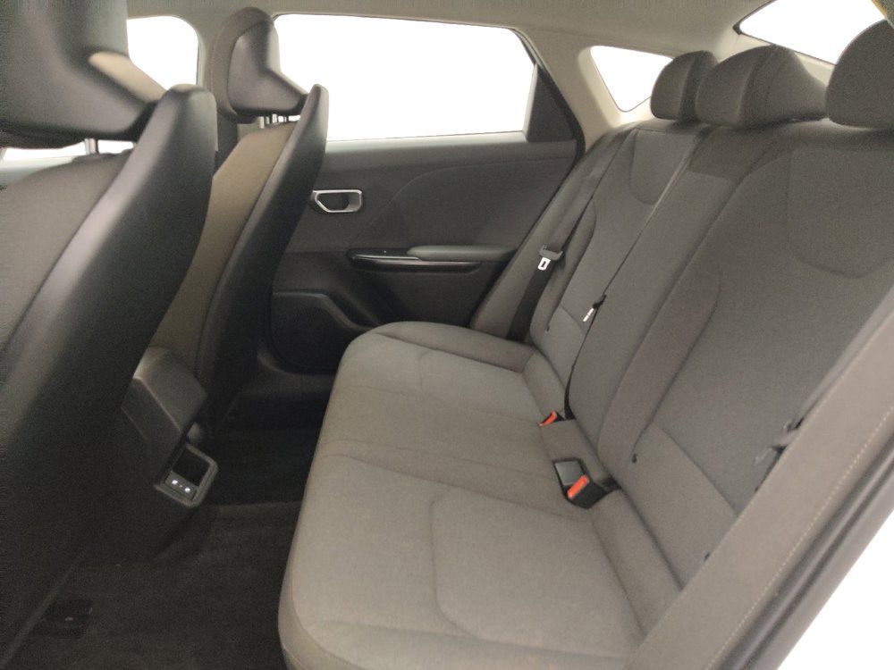 Used 2025 Kia K4 FWD image 18