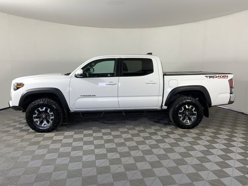 Used 2021 Toyota Tacoma TRD Off-Road image 6