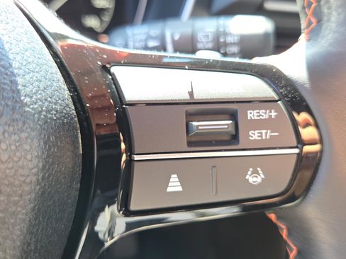 Used 2025 Honda Pilot Sport image 31