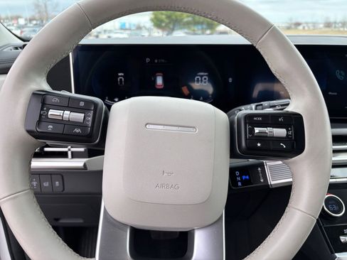 Used 2025 Hyundai Santa Fe SEL image 30