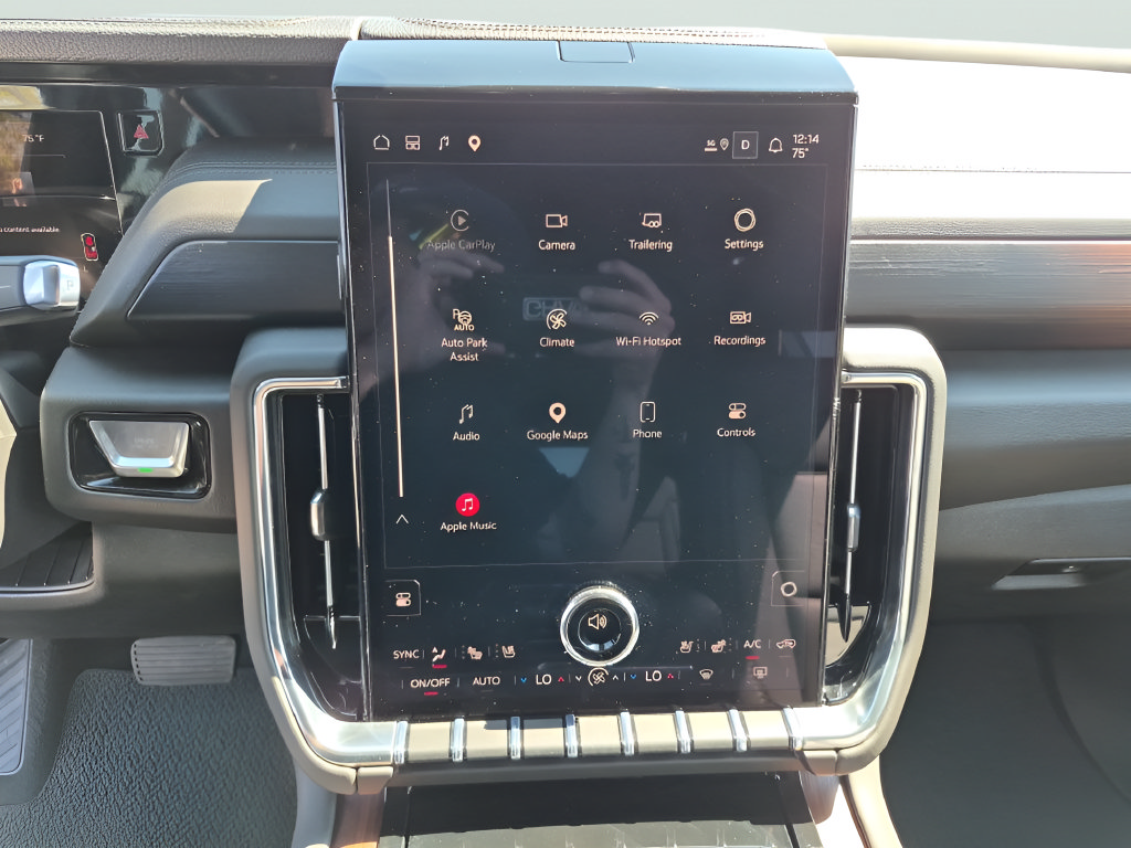 Used 2026 GMC Yukon XL Denali w/ Sun & Power Step Package AWD/4WD image 22