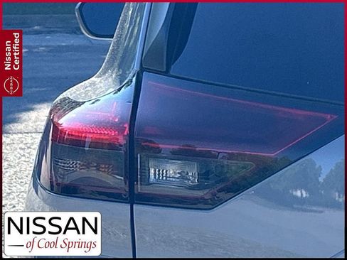 Certified 2026 Nissan Rogue SV FWD image 12