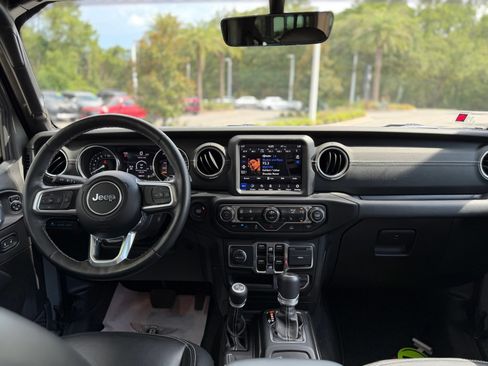 Used 2021 Jeep Wrangler Unlimited Sahara w/ Cold Weather Group AWD/4WD image 4