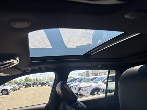 Used 2023 Jeep Grand Cherokee L Overland AWD/4WD image 25