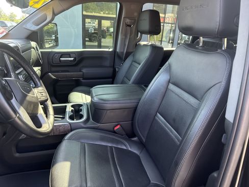 Used 2023 GMC Sierra 2500 Denali w/ Denali Black Diamond Edition image 12