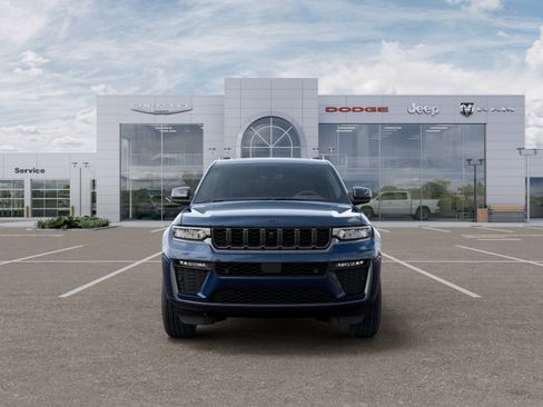 New 2026 Jeep Grand Cherokee Limited AWD/4WD image 32