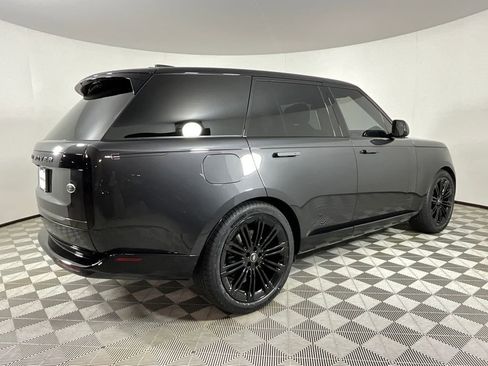 Used 2023 Land Rover Range Rover Autobiography image 4