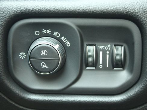 New 2026 RAM 1500 Laramie w/ Advanced Safety Group II AWD/4WD image 33
