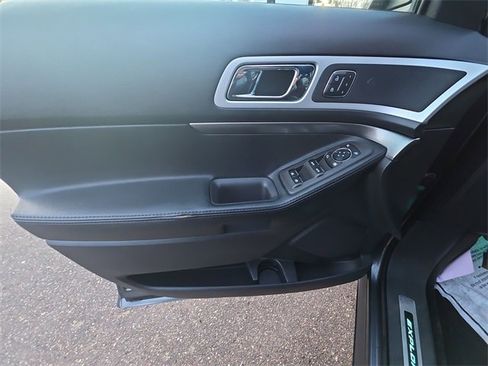 Used 2015 Ford Explorer Sport image 13