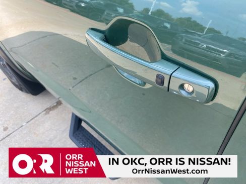 Used 2022 Nissan Frontier Pro-X image 12