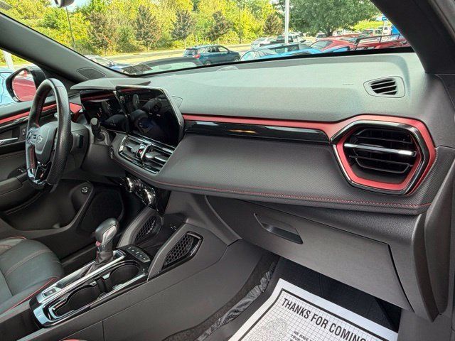 Used 2024 Chevrolet TrailBlazer RS w/ Convenience Package AWD/4WD image 38