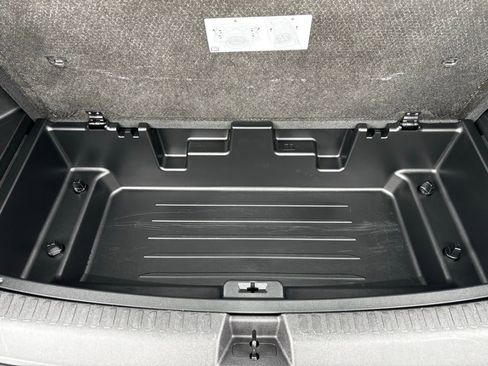 Used 2025 GMC Acadia Elevation w/ Elevation Premium Package AWD/4WD image 29