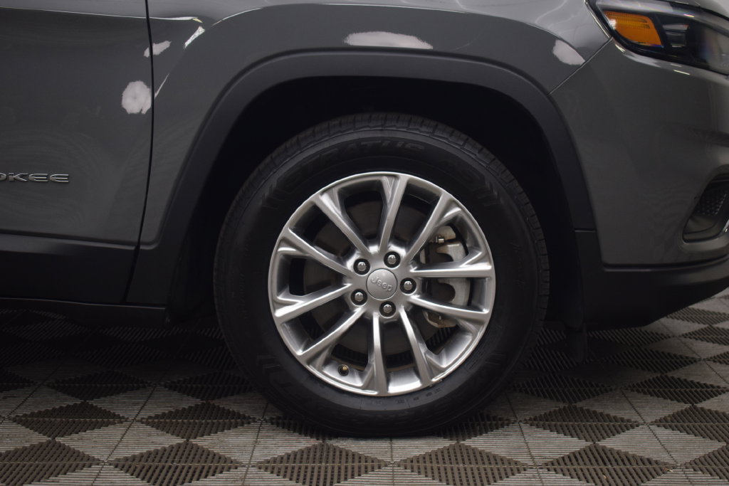 Used 2022 Jeep Cherokee Latitude Lux FWD image 26