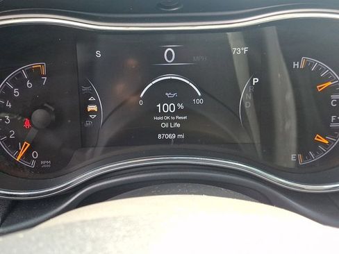 Used 2021 Jeep Grand Cherokee Laredo X AWD/4WD image 19