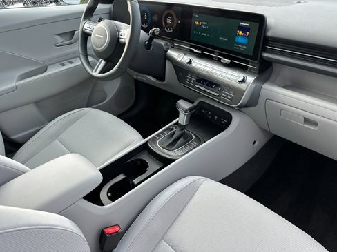 Used 2024 Hyundai Kona SEL image 16