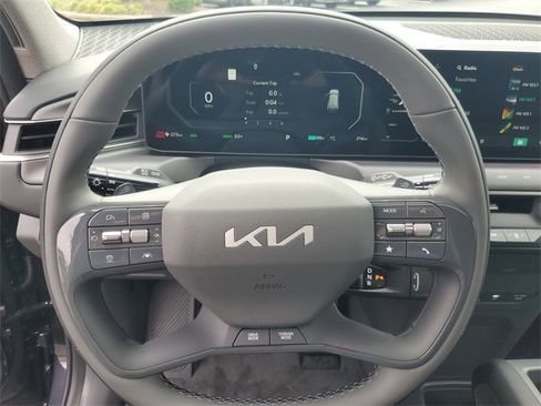 New 2026 Kia EV9 Wind image 18