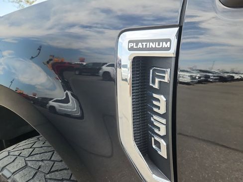 Used 2022 Ford F350 Platinum AWD/4WD image 19
