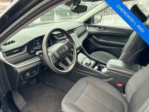 Used 2023 Jeep Grand Cherokee L Laredo AWD/4WD image 14
