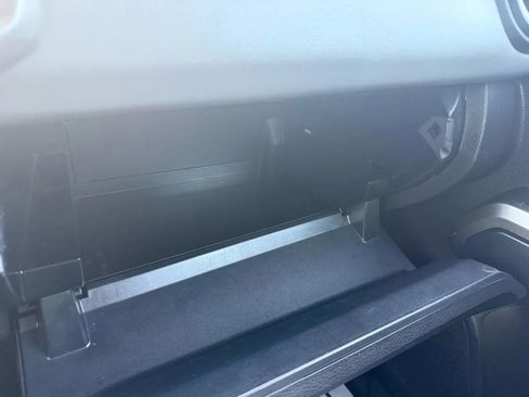 Used 2019 Toyota Tacoma SR5 RWD image 14
