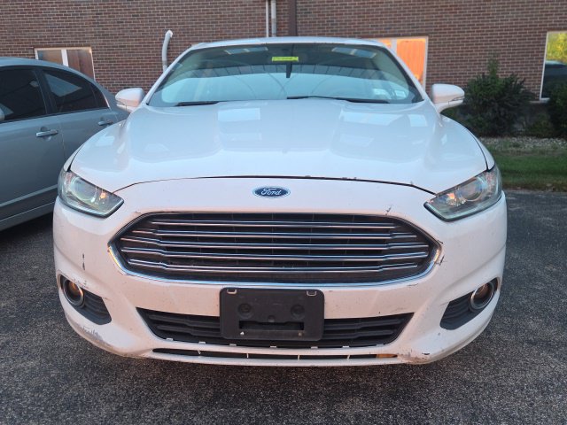 Used 2014 Ford Fusion SE w/ Equipment Group 202A FWD image 3