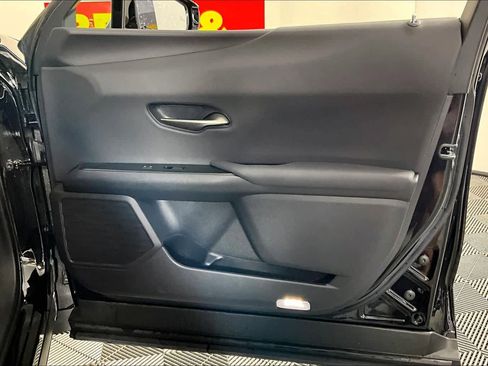 Used 2024 Lexus UX 250h FWD w/ Premium Package image 20