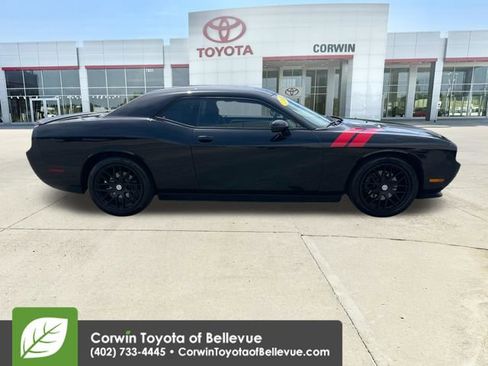 Used 2011 Dodge Challenger R/T RWD image 6