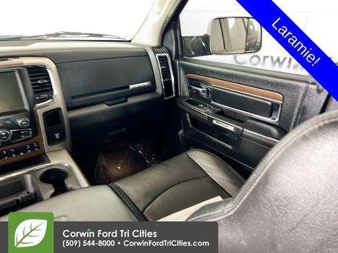 Used 2016 RAM 1500 Laramie w/ Convenience Group AWD/4WD image 24