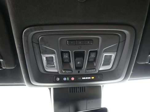 Used 2023 GMC Sierra 1500 Denali Ultimate AWD/4WD image 17