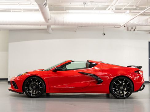 Used 2024 Chevrolet Corvette Stingray Coupe w/ Z51 Performance Package RWD image 2