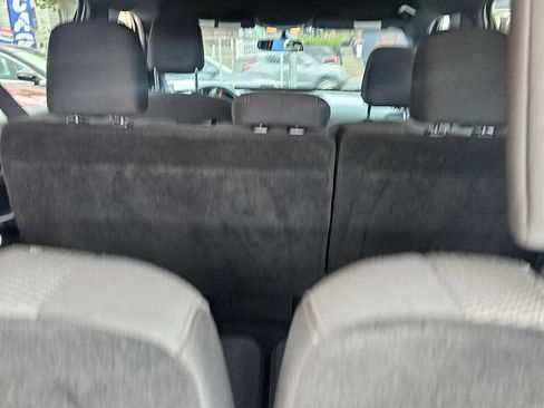 Used 2018 Ford Explorer XLT w/ Equipment Group 201A AWD/4WD image 7