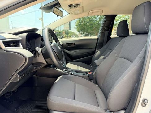 Certified 2025 Toyota Corolla LE FWD image 19