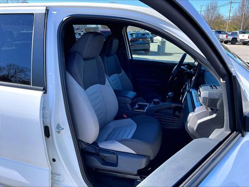 Used 2025 Toyota Tacoma TRD Off-Road image 11