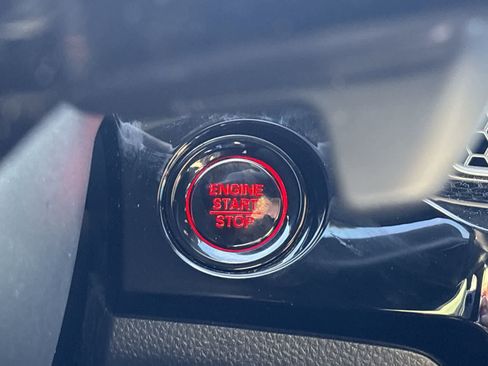 Used 2025 Honda Civic Sport image 25