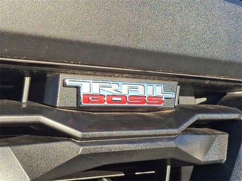 Used 2025 Chevrolet Colorado Trail Boss image 31